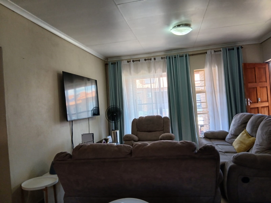 3 Bedroom Property for Sale in Waterval East North West